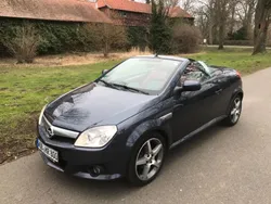 Grau Gebraucht 2005 Opel Tigra Sport Cabrio | 1.850 € (Fairer Preis)