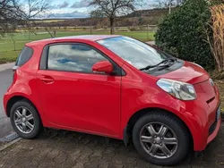 Rot Gebraucht 2010 Toyota iQ Kleinwagen | 6.400 € (Etwas zu teuer)