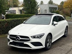 Weiß Gebraucht 2022 Mercedes CLA250e Shooting Brake AMG Kombi | 25.600 € (Fairer Preis)