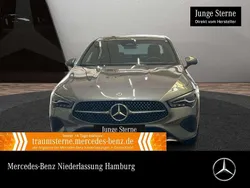 Grau Gebraucht 2024 Mercedes CLA200 Progressive Limousine | 32.990 € (Guter Preis)