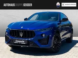 Blau Gebraucht 2024 Maserati Levante SUV | 89.999 € (Etwas zu teuer)