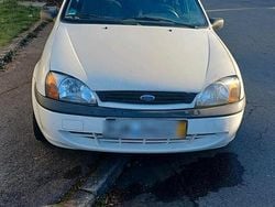 Weiß Gebraucht 2000 Ford Fiesta Kleinwagen | 500 € (Superpreis)