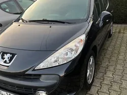 Schwarz Gebraucht 2009 Peugeot 207 Urban Move Limousine | 2.100 € (Guter Preis)