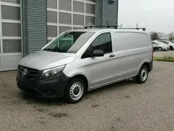 Silber Gebraucht 2018 Mercedes Vito Van / Kleinbus | 19.499 € (Guter Preis)