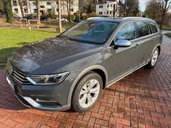 Grau Gebraucht 2018 VW Passat Alltrack Kombi | 17.500 € (Superpreis)