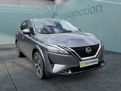 Grau Gebraucht 2022 Nissan Qashqai N-Connecta SUV | 23.690 € (Fairer Preis)