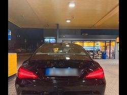 Schwarz Gebraucht 2017 Mercedes 200 Van / Kleinbus | 17.500 €