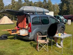 Silber Gebraucht 2010 Citroën Berlingo Van / Kleinbus | 6.500 € (Teuer)