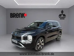 Kristallschwarz / sterlingsilber Neu 2025 Mitsubishi Outlander P-HEV Top SUV | 57.750 €