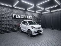 Weiß Gebraucht 2018 Smart ForTwo Cabrio Brabus Cabrio | 19.990 € (Fairer Preis)