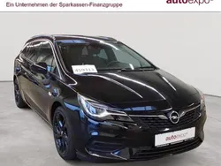 Onyxschwarz metallic Gebraucht 2021 Opel Astra Business Elegance Kombi | 10.490 € (Guter Preis)