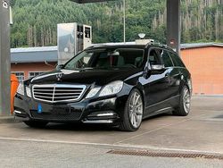 Schwarz Gebraucht 2012 Mercedes E220 Kombi | 11.299 € (Fairer Preis)