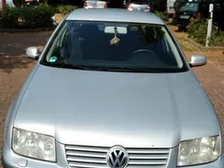 Silber Gebraucht 1999 VW Bora Limousine | 1.500 €