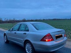 Grau Gebraucht 2000 Mercedes C240 Classic Limousine | 2.900 € (Guter Preis)