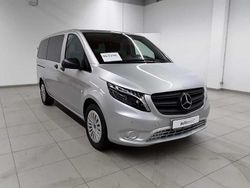 Brillantsilber metallic Gebraucht 2023 Mercedes Vito Van | 38.790 €