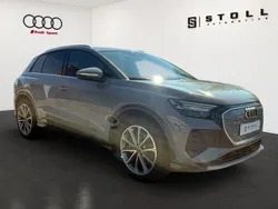 Silber Gebraucht 2021 Audi Q4 e-tron Ambiente SUV | 32.790 € (Superpreis)