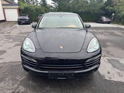 Tiefschwarz Gebraucht 2011 Porsche Cayenne SUV | 19.900 € (Superpreis)