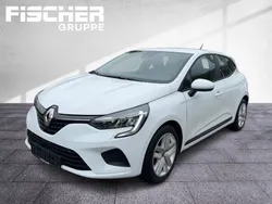 Weiß Gebraucht 2022 Renault Clio V Zen Limousine | 13.790 € (Guter Preis)