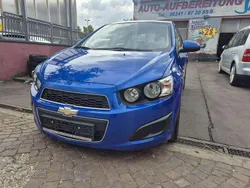 Blau Gebraucht 2013 Chevrolet Aveo LT Limousine | 5.599 € (Etwas zu teuer)