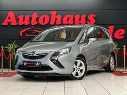 Silber Gebraucht 2014 Opel Zafira Tourer Active Van / Kleinbus | 10.990 € (Etwas zu teuer)