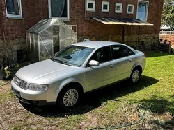 Grau Gebraucht 2002 Audi A4 Limousine | 3.100 € (Etwas zu teuer)