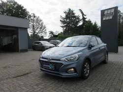 Grau Gebraucht 2019 Hyundai i20 Trend Limousine | 13.900 € (Fairer Preis)