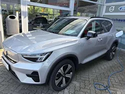 Silver dawn metallic (metallic) Gebraucht 2022 Volvo XC40 Plus SUV | 31.980 € (Fairer Preis)