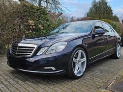 Blau Gebraucht 2009 Mercedes E500 Elegance Limousine | 19.995 € (Fairer Preis)