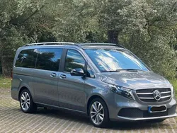 Grau Gebraucht 2023 Mercedes V300 Edition Van / Kleinbus | 62.400 € (Etwas zu teuer)