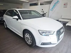 Weiß Gebraucht 2017 Audi A3 Sportback e-tron Comfort Limousine | 15.990 € (Fairer Preis)