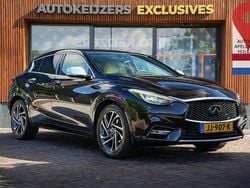 Schwarz Gebraucht 2016 Infiniti Q30 Premium Kleinwagen | 8.660 € (Teuer)