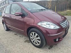 Rot Gebraucht 2005 Mercedes A150 Kleinwagen | 1.290 €