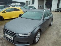 Grau Gebraucht 2012 Audi A4 Attraction Kombi | 6.990 € (Guter Preis)