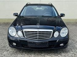 Schwarz Gebraucht 2008 Mercedes E200 Kombi | 2.900 € (Fairer Preis)