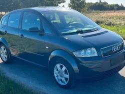 Blau Gebraucht 2001 Audi A2 Kleinwagen | 1.950 € (Guter Preis)