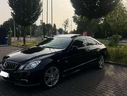Schwarz Gebraucht 2010 Mercedes E220 Coupé | 13.500 € (Teuer)