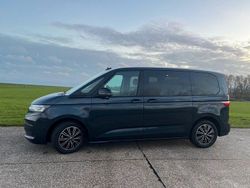 Blau Gebraucht 2023 VW Multivan Van | 42.880 € (Guter Preis)