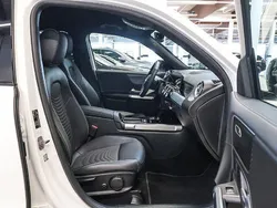 Weiß Gebraucht 2024 Mercedes GLB220 Advanced Plus SUV | 48.890 €