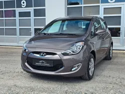 Braun Gebraucht 2011 Hyundai ix20 Comfort Van / Kleinbus | 6.999 € (Fairer Preis)