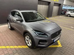 Grau Gebraucht 2021 Jaguar E-Pace SUV | 29.999 € (Fairer Preis)