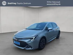 Cosmicsilber metallic Gebraucht 2023 Toyota Corolla Team Limousine | 25.430 € (Fairer Preis)