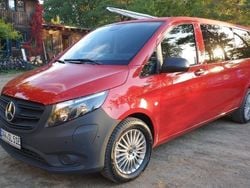 Rot Gebraucht 2022 Mercedes e-Vito Van / Kleinbus | 54.900 €