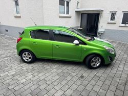 Grün Gebraucht 2012 Opel Corsa Limousine | 3.900 € (Guter Preis)
