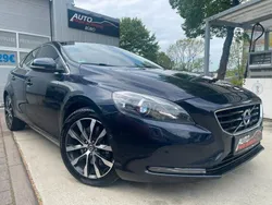 Blau Gebraucht 2015 Volvo V40 Summum Kombi | 9.990 € (Guter Preis)