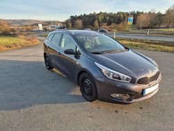 Grau Gebraucht 2015 Kia Ceed Platinum Edition Kleinwagen | 8.800 € (Fairer Preis)