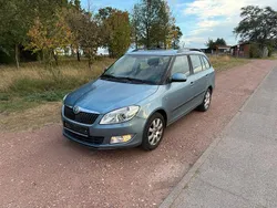 Blau Gebraucht 2012 Skoda Fabia Kombi | 3.999 € (Fairer Preis)