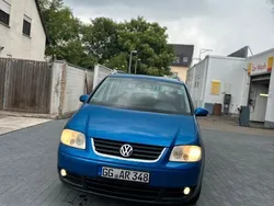 Blau Gebraucht 2004 VW Touran Highline Van / Kleinbus | 2.050 € (Fairer Preis)