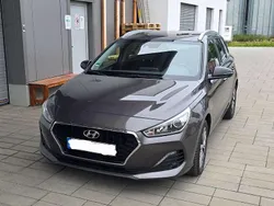 Grau Gebraucht 2020 Hyundai i30 Kombi | 15.000 € (Superpreis)