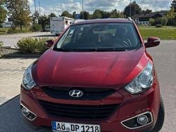 Rot Gebraucht 2011 Hyundai ix35 Style SUV | 7.300 € (Fairer Preis)