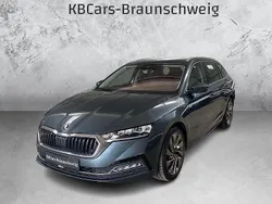 Quarzgrau metallic Gebraucht 2021 Skoda Octavia Ambition Kombi | 18.900 € (Guter Preis)